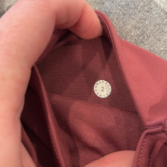 Blush colored lululemon leggings size 2. Mesh side material - Picture 4 of 5